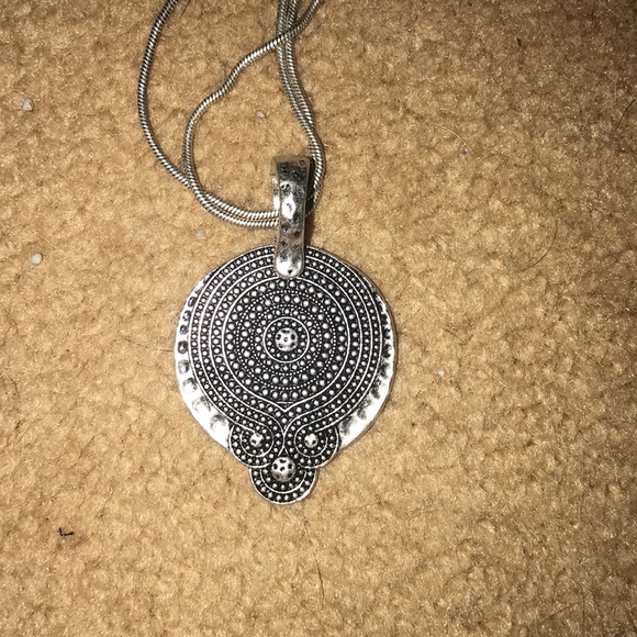 Necklace - Picture 3 of 3